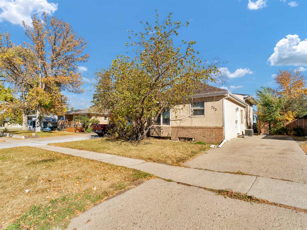 213 6 Street SE, Redcliff