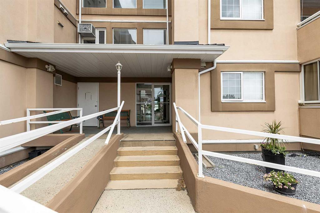 #414 22 Park Meadows Drive SE