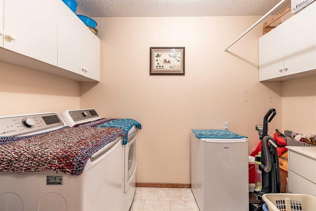#414 22 Park Meadows Drive SE