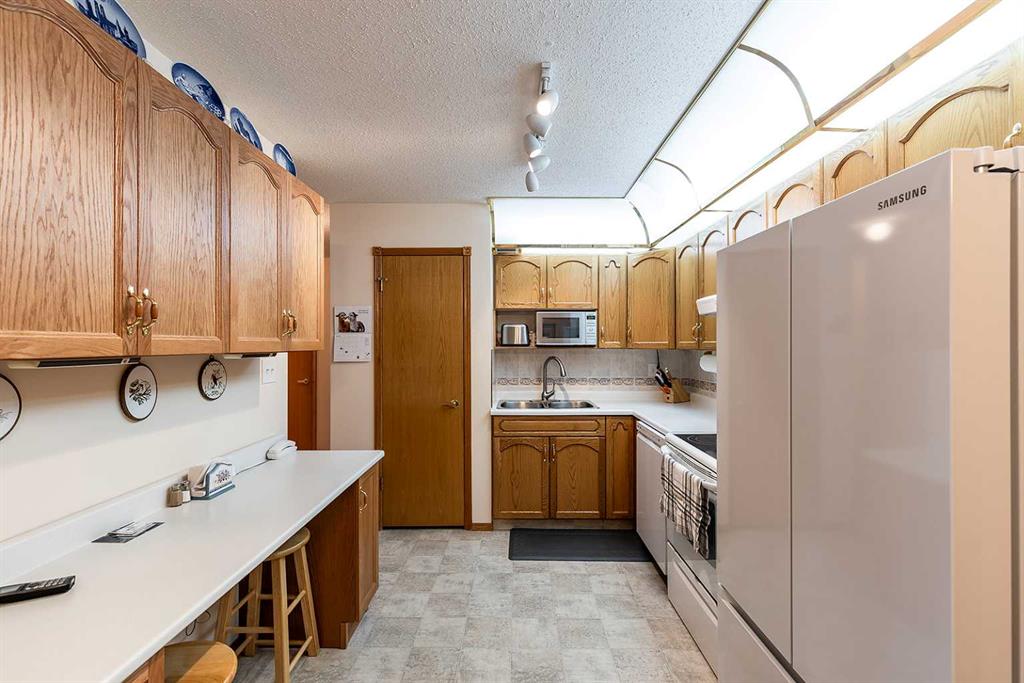 #414 22 Park Meadows Drive SE
