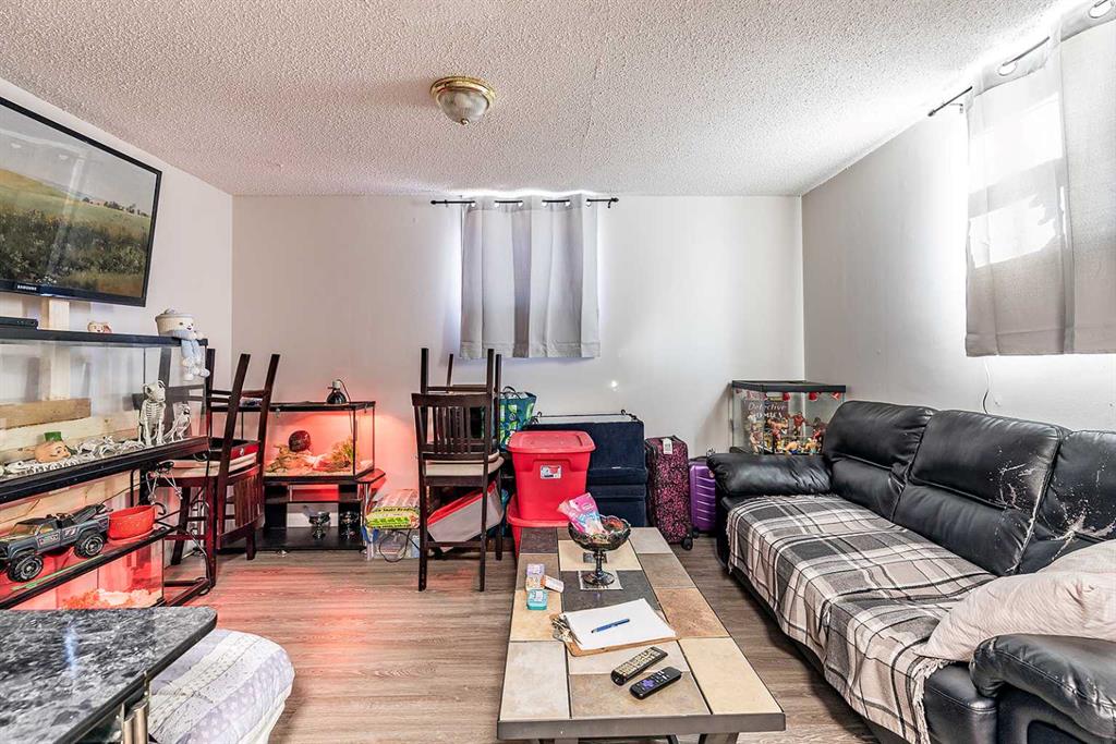 241 11 Street SW