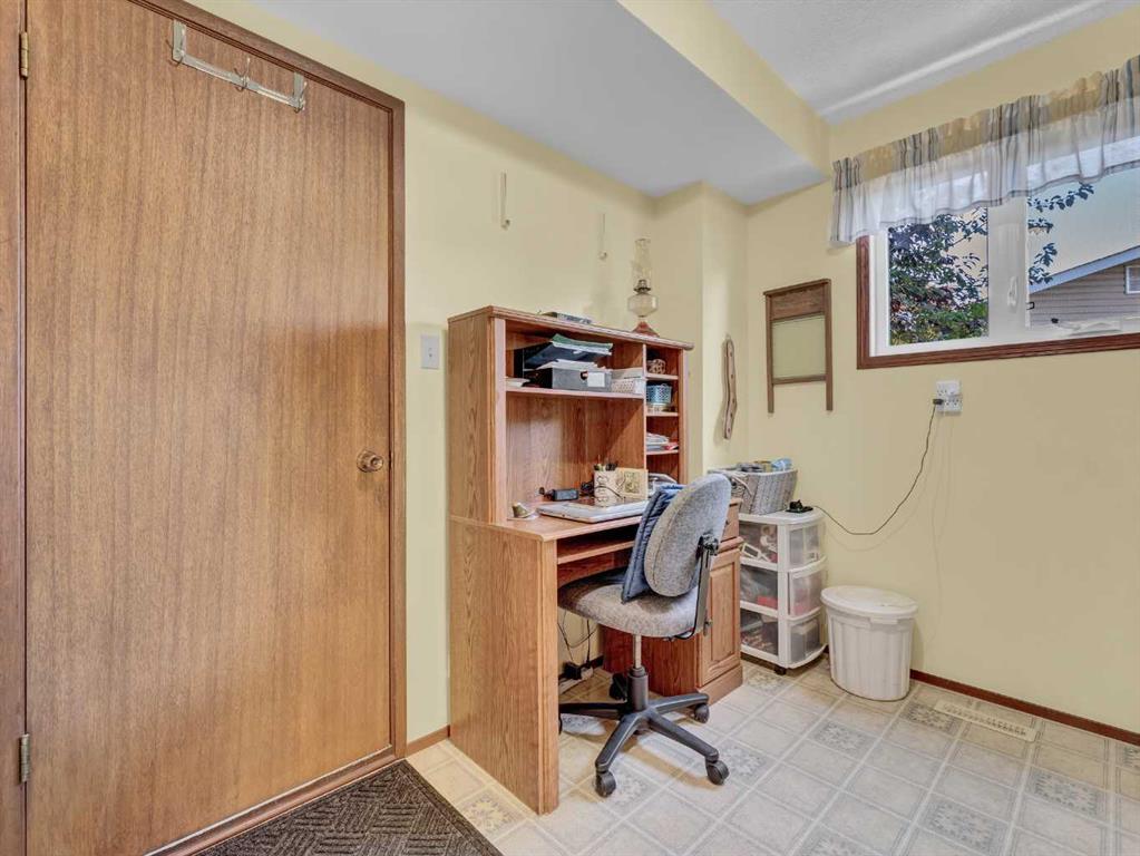 26 Ross Glen Green SE