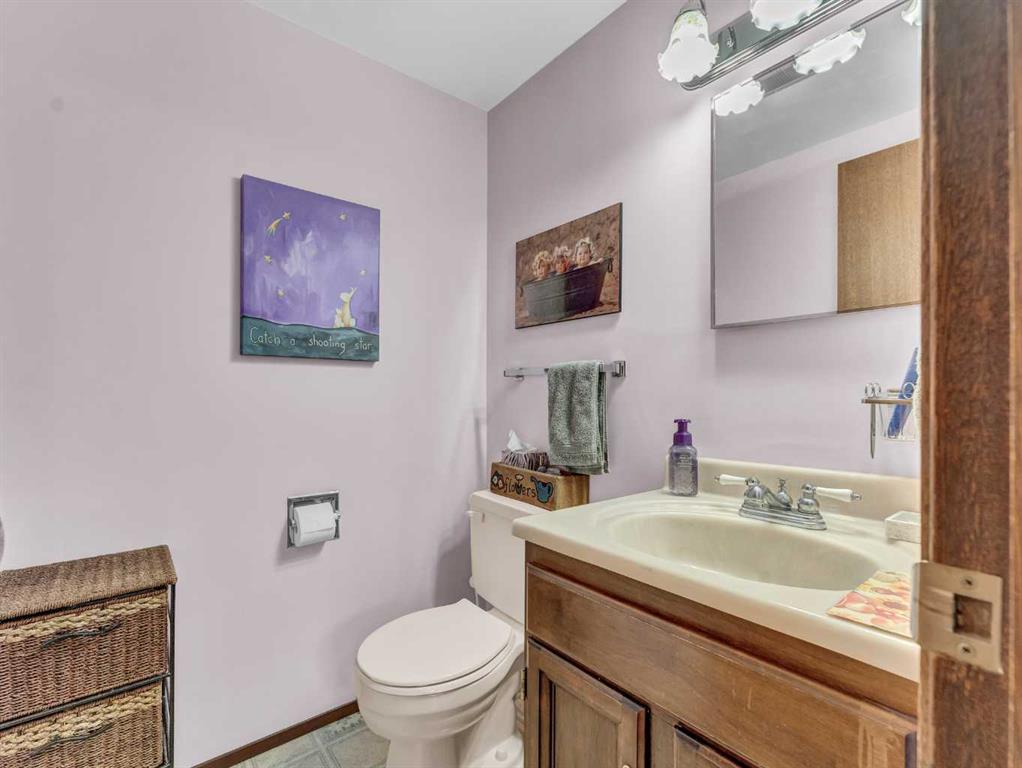 26 Ross Glen Green SE