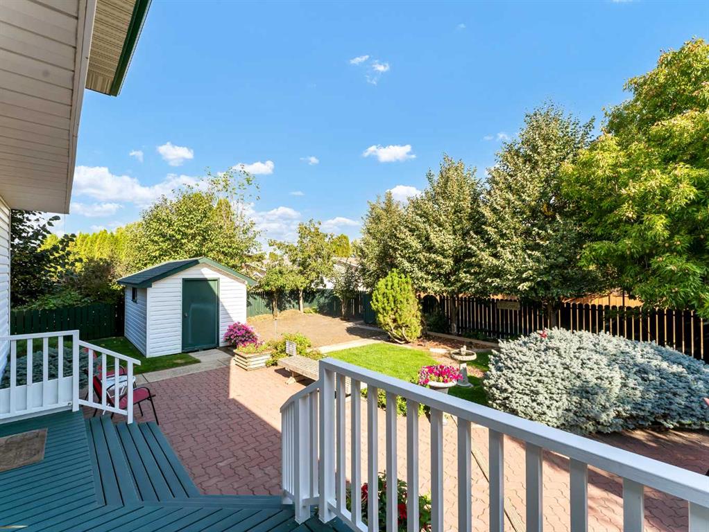 26 Ross Glen Green SE
