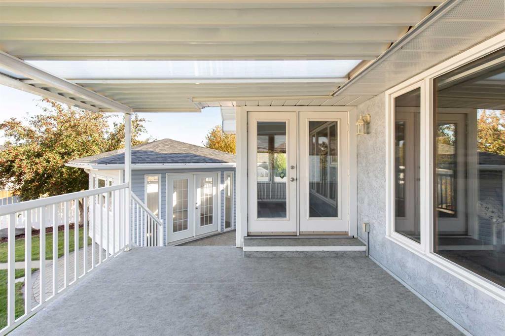 12 Redwood Way SE