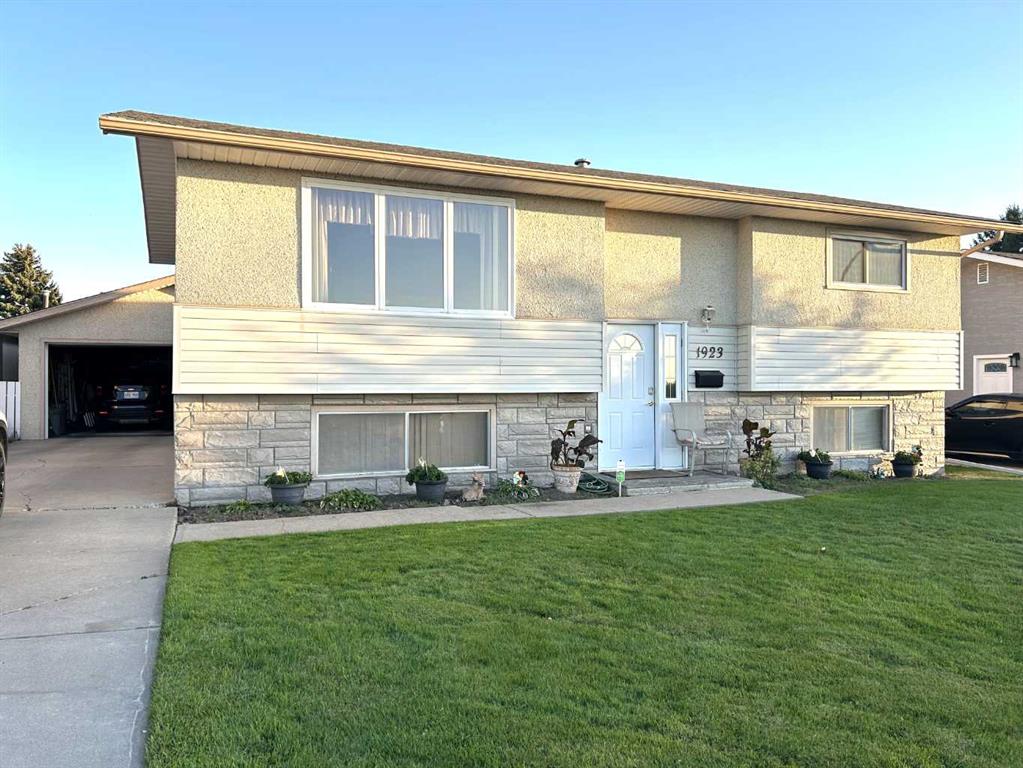 1923 Crestwood Drive SE, Medicine Hat