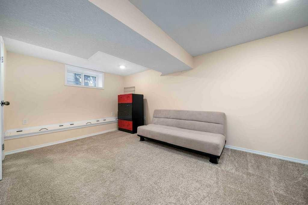 619 Industrial Avenue SE