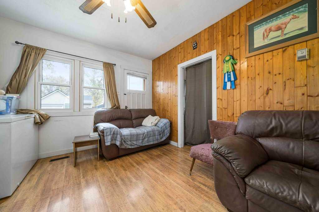 619 Industrial Avenue SE