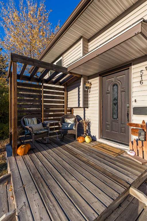 516 Sissons Crescent SE