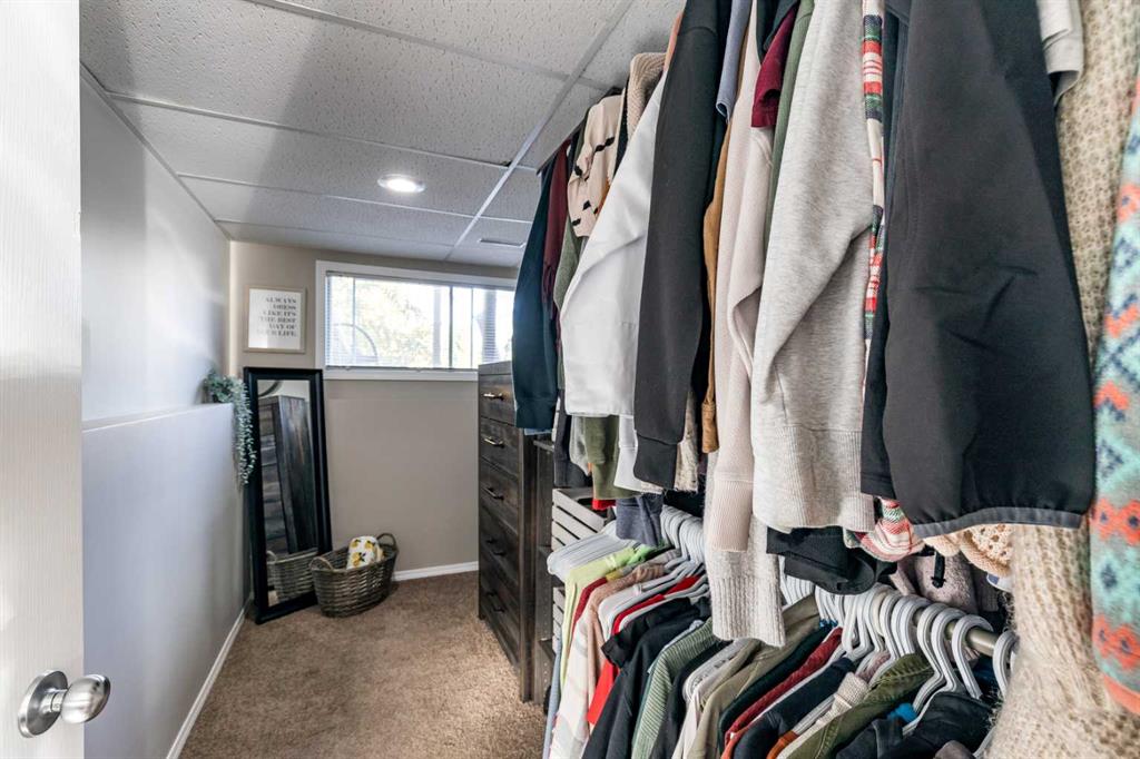 516 Sissons Crescent SE