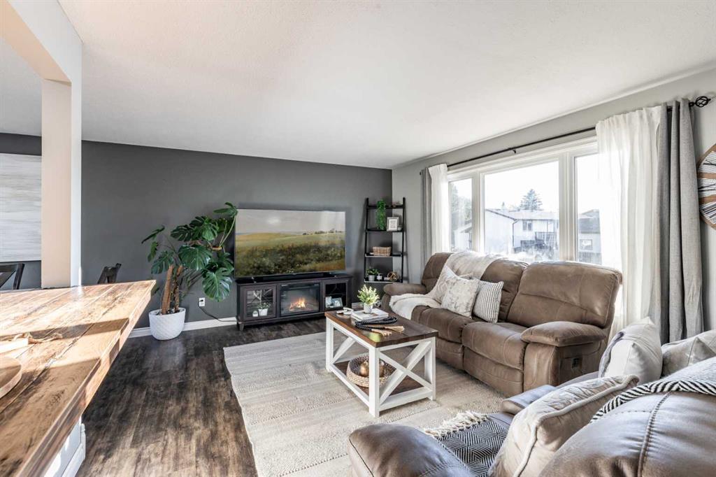 516 Sissons Crescent SE