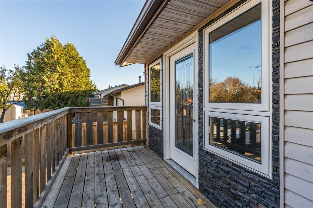 516 Sissons Crescent SE