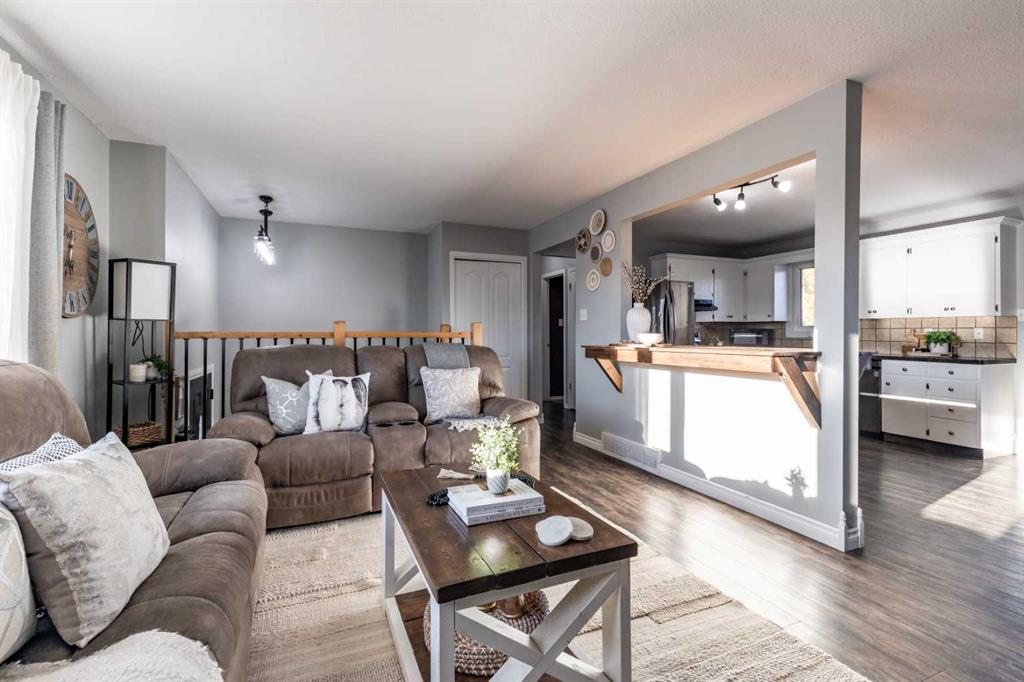 516 Sissons Crescent SE