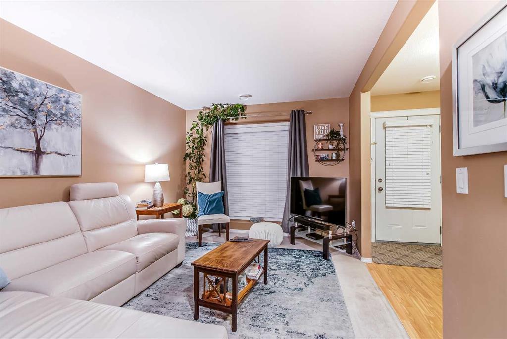 208 Northlands Pointe NE