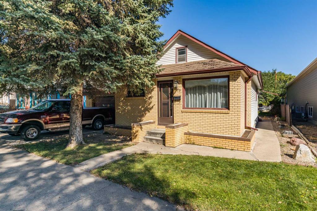 1070 Queen Street SE, Medicine Hat
