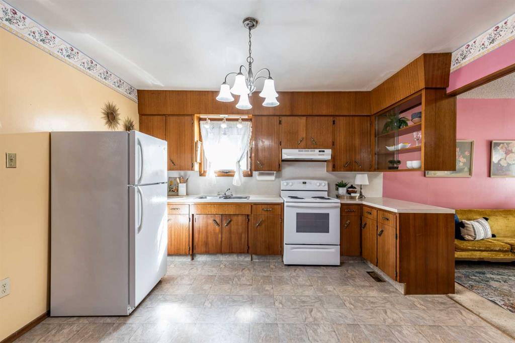 1070 Queen Street SE