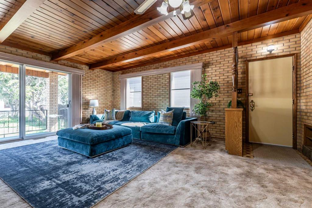 1070 Queen Street SE