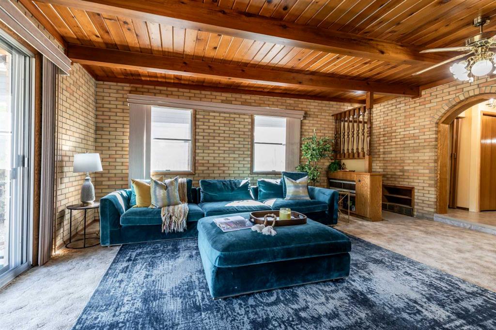 1070 Queen Street SE