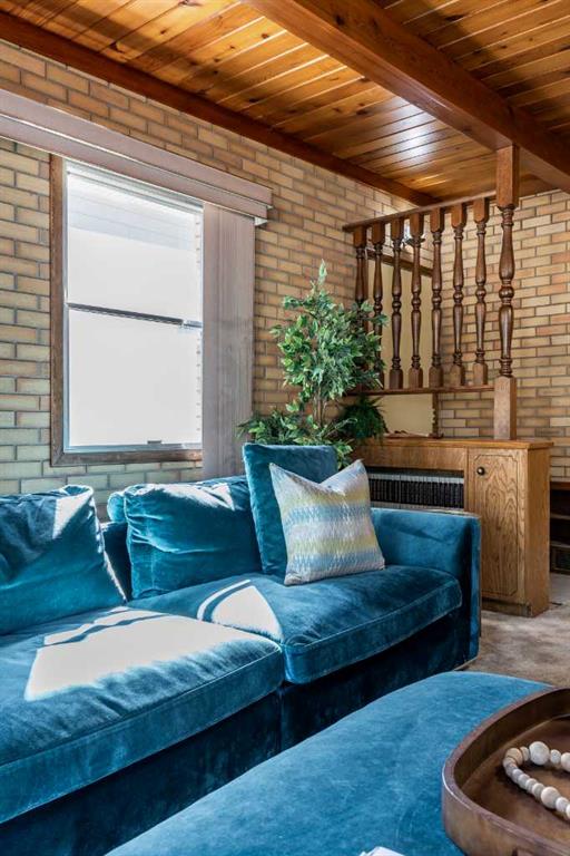 1070 Queen Street SE