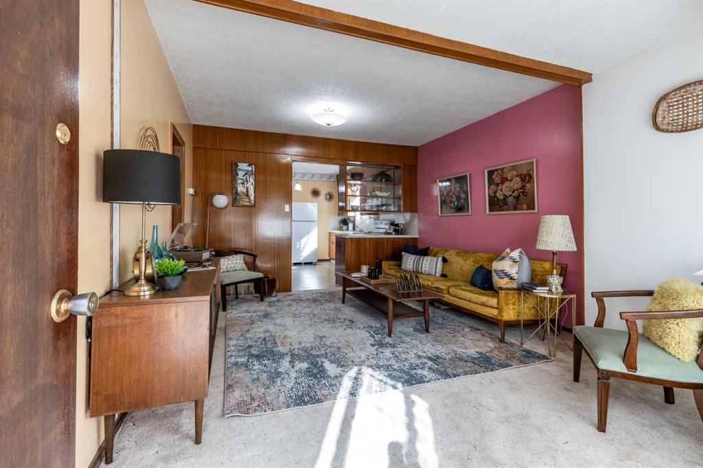 1070 Queen Street SE