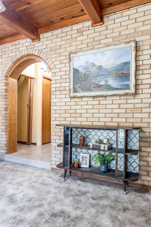 1070 Queen Street SE