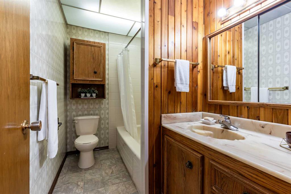 1070 Queen Street SE