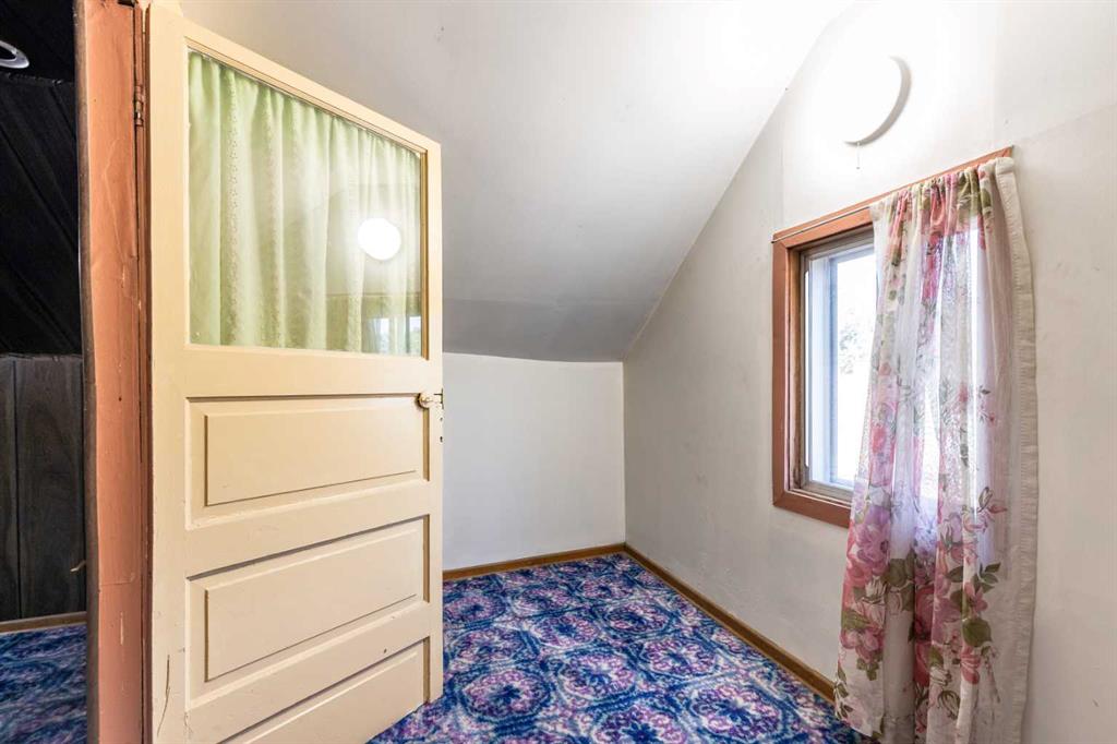 1070 Queen Street SE