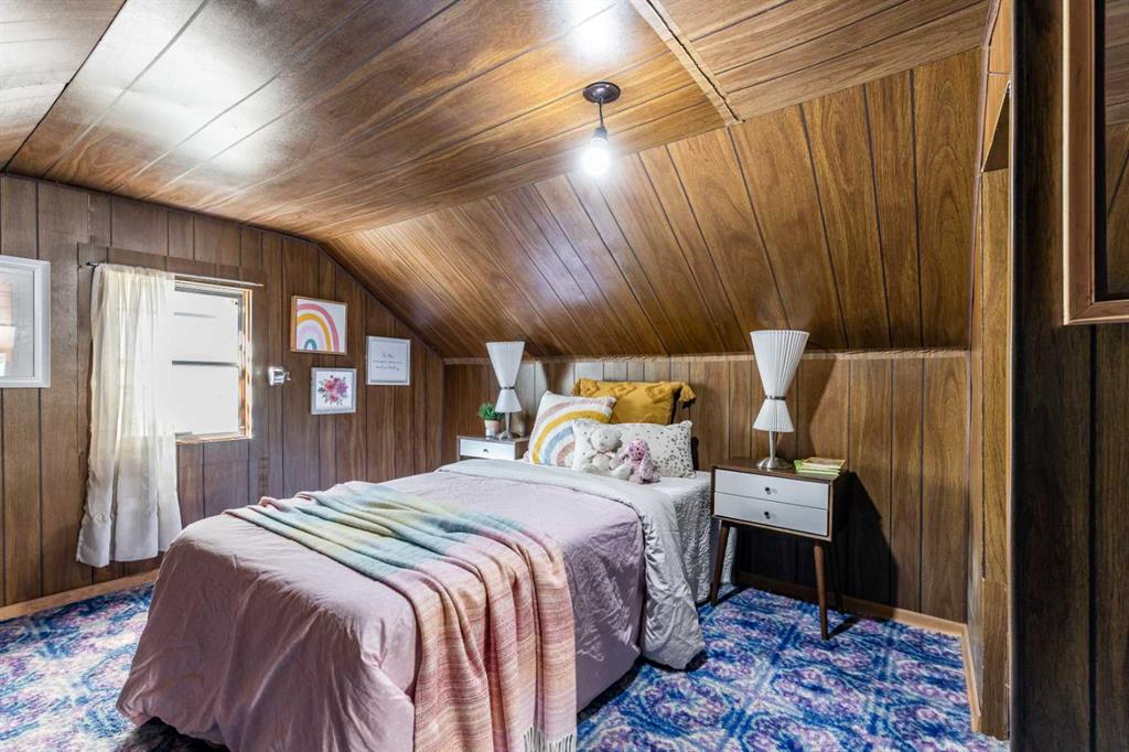 1070 Queen Street SE