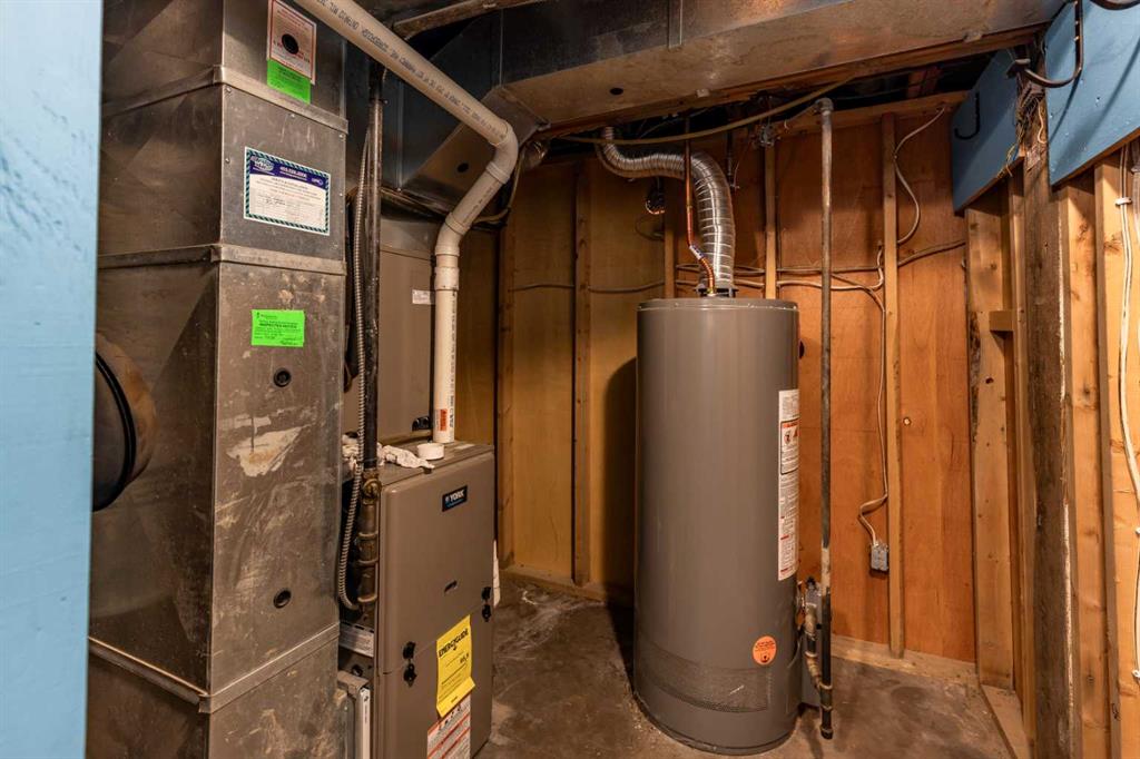 1070 Queen Street SE