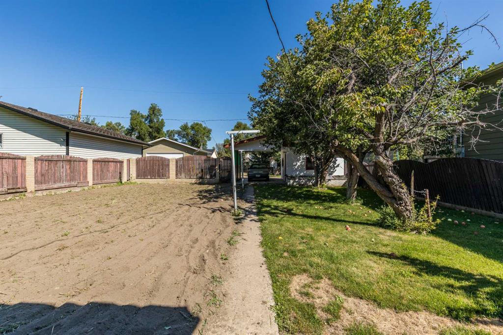 1070 Queen Street SE