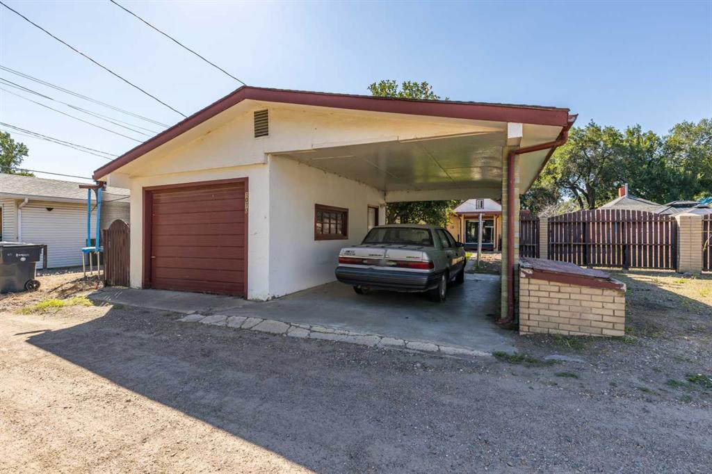 1070 Queen Street SE