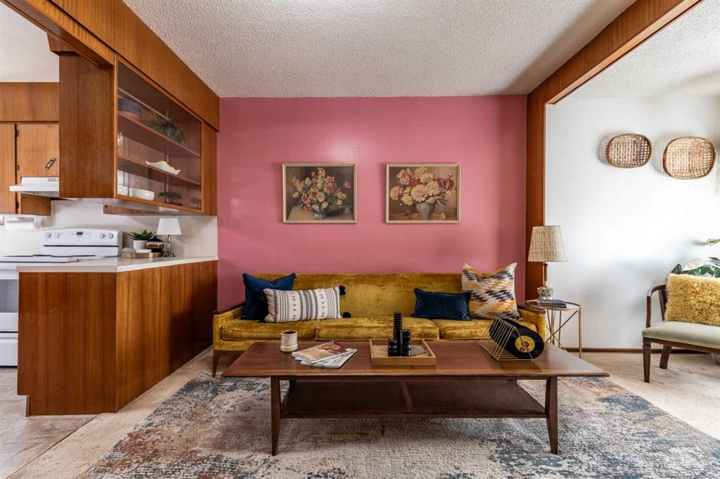 1070 Queen Street SE