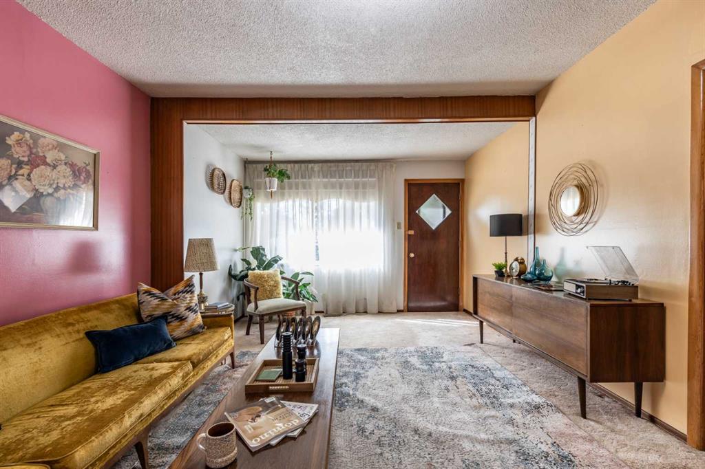 1070 Queen Street SE