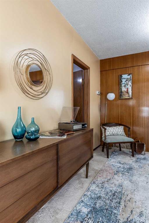 1070 Queen Street SE