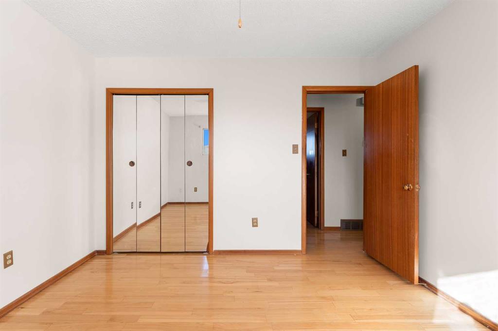 751 Mccutcheon Drive NW