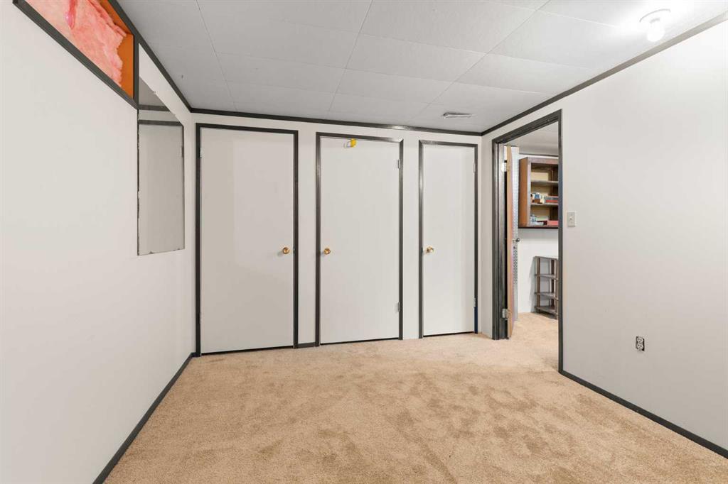 751 Mccutcheon Drive NW