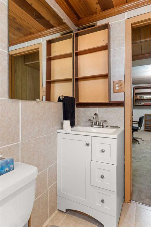 751 Mccutcheon Drive NW