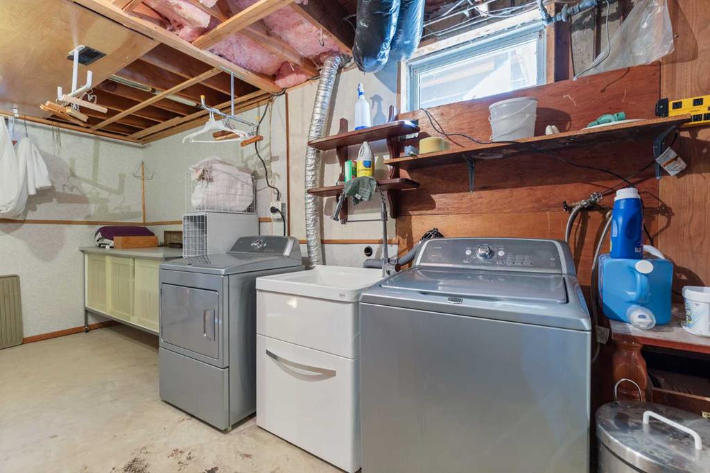 751 Mccutcheon Drive NW