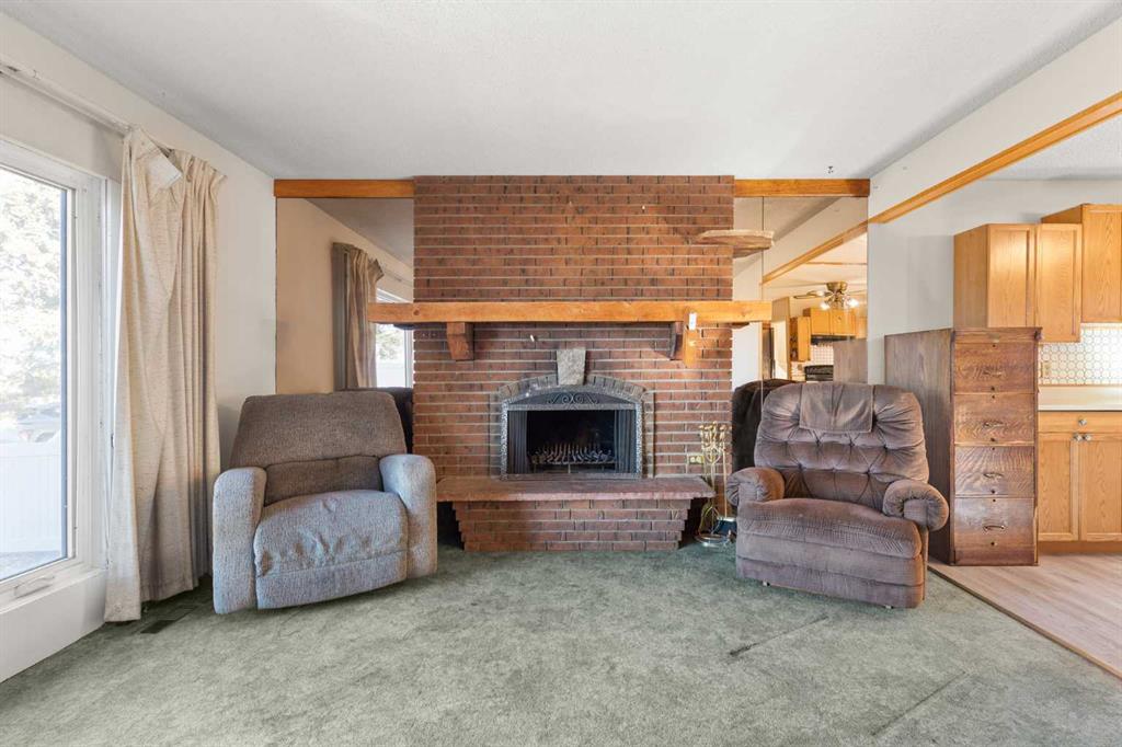 751 Mccutcheon Drive NW