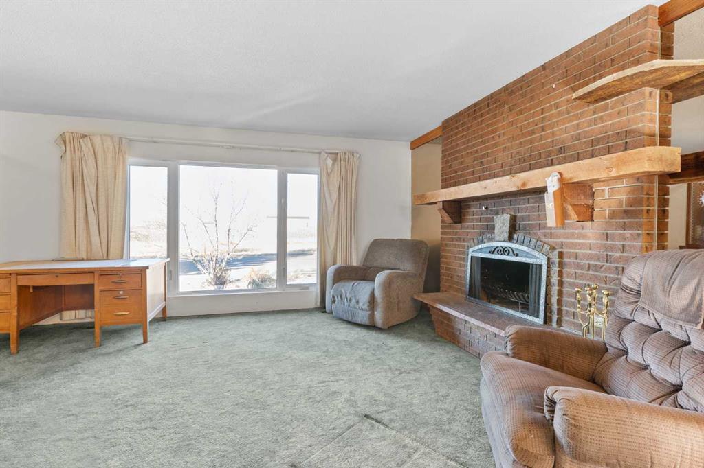 751 Mccutcheon Drive NW