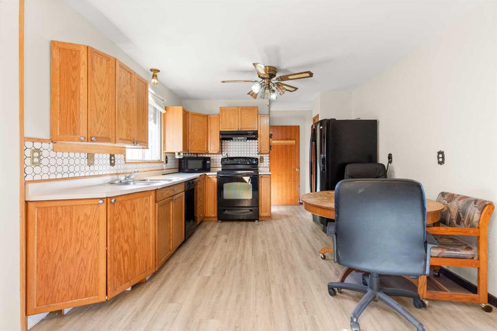 751 Mccutcheon Drive NW