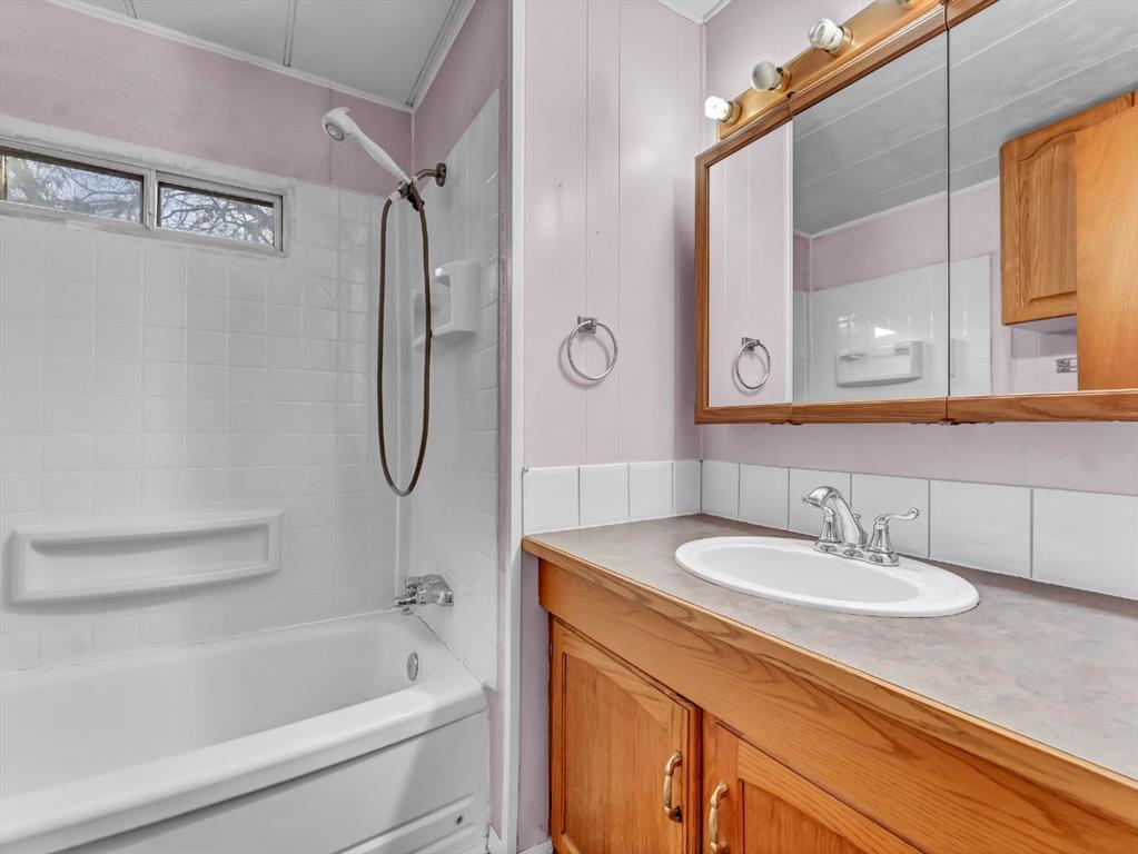 #93 4000 13 Avenue SE