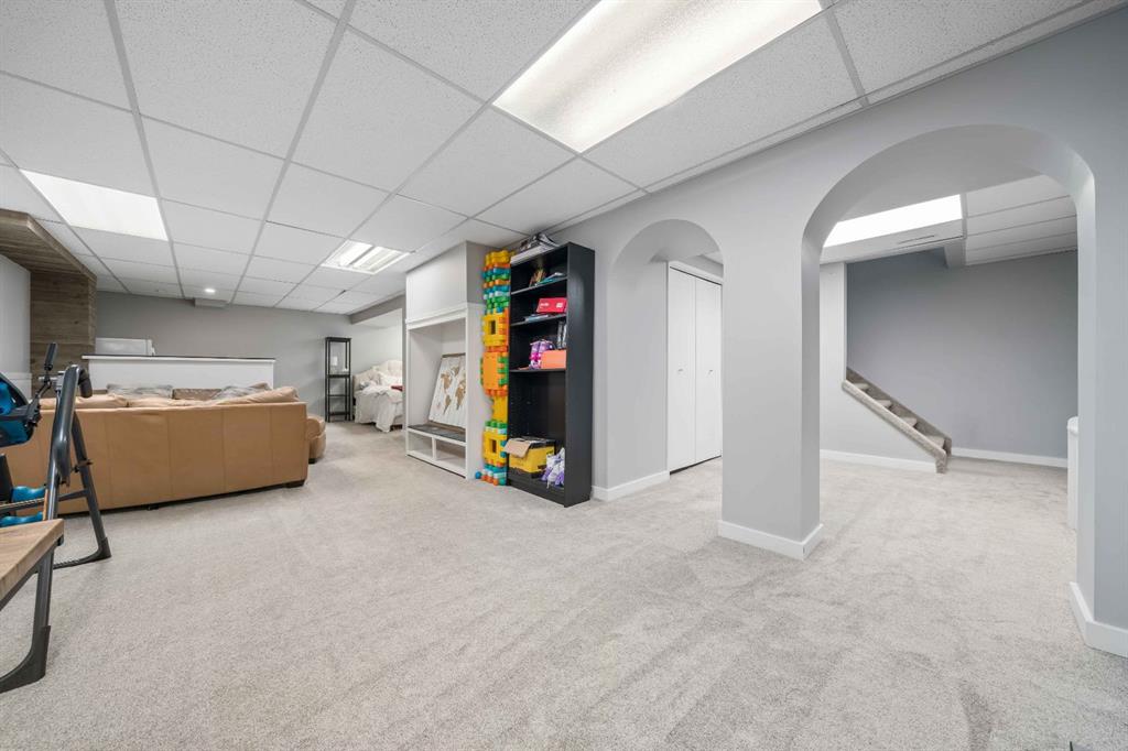 32 Carter Crescent SE