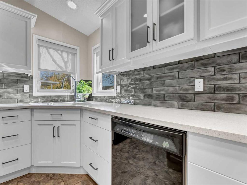 35 Heritage Court NE