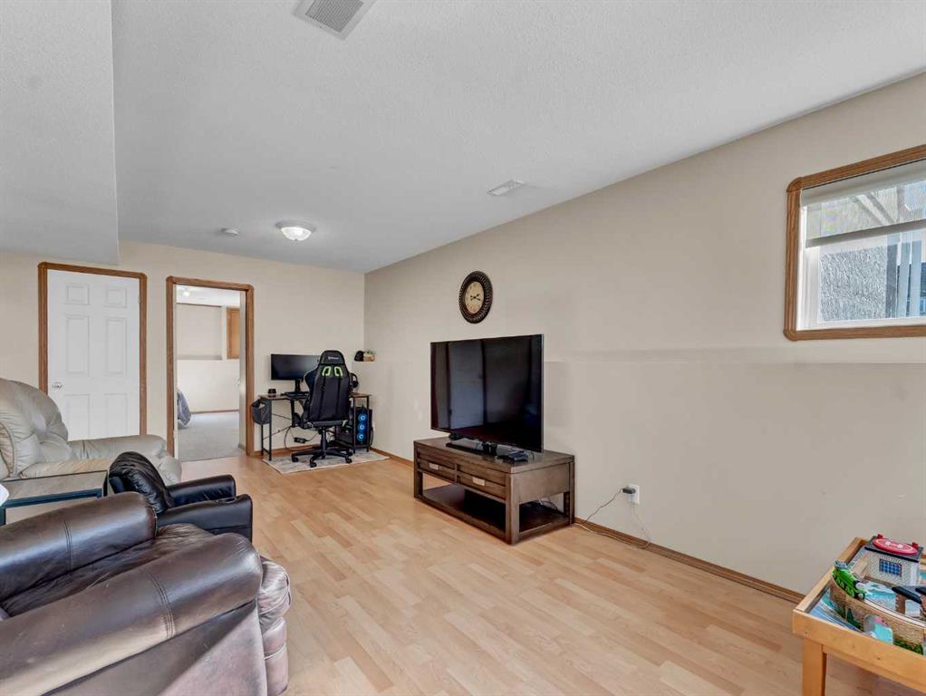 35 Heritage Court NE