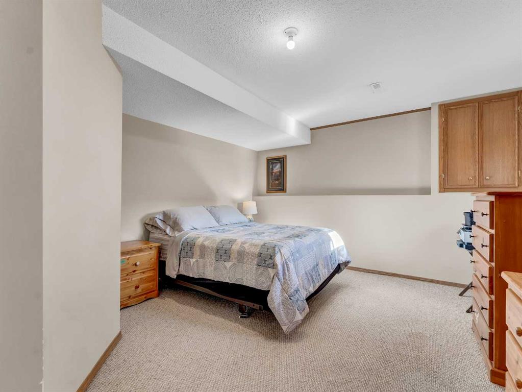 35 Heritage Court NE