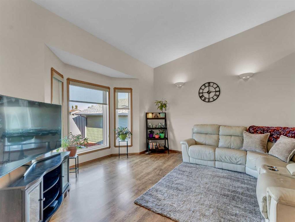 35 Heritage Court NE