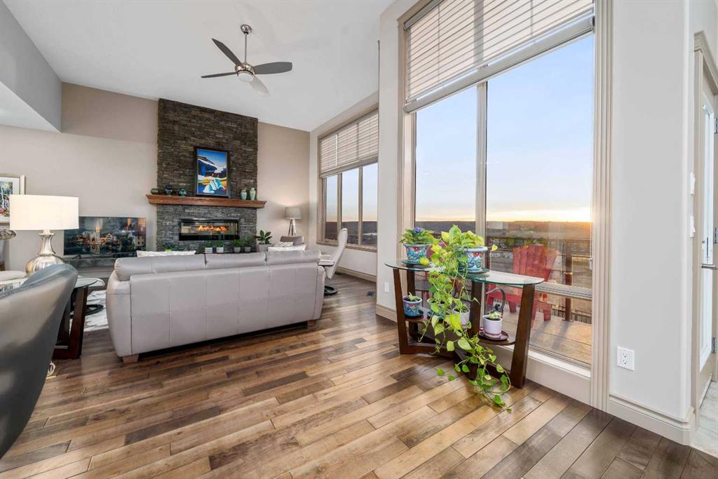 30 Palisades Mews NE