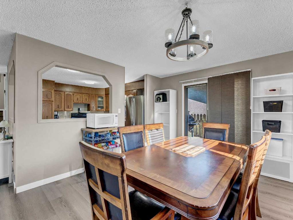 35 Rideau Crescent SE