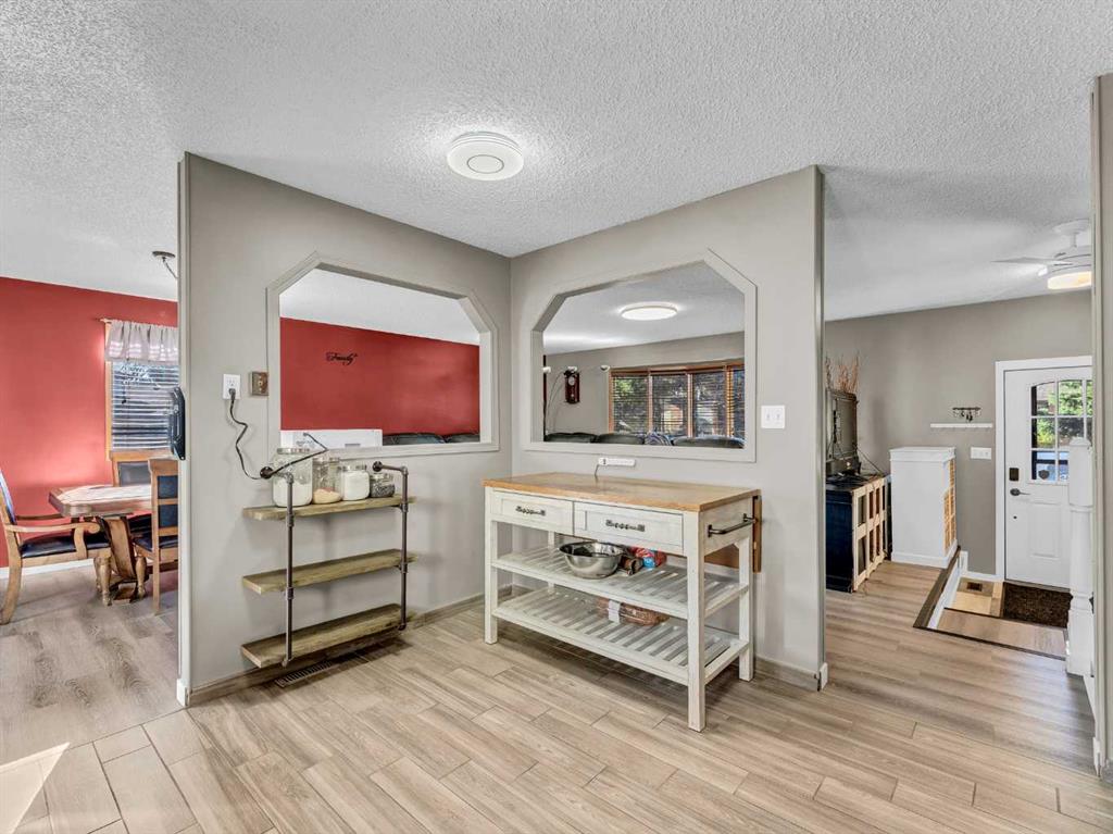 35 Rideau Crescent SE